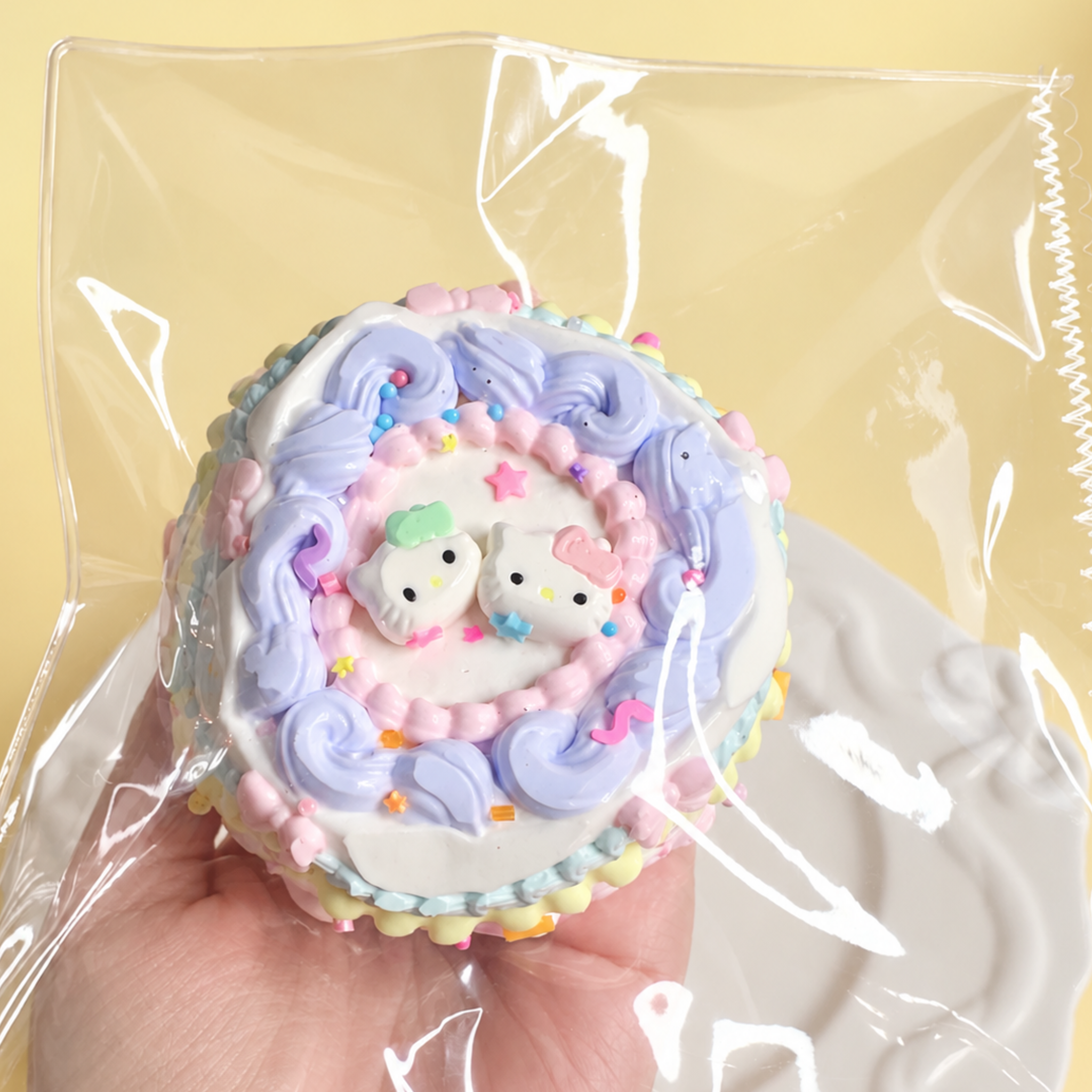 Kitty Twin Swirl Cake